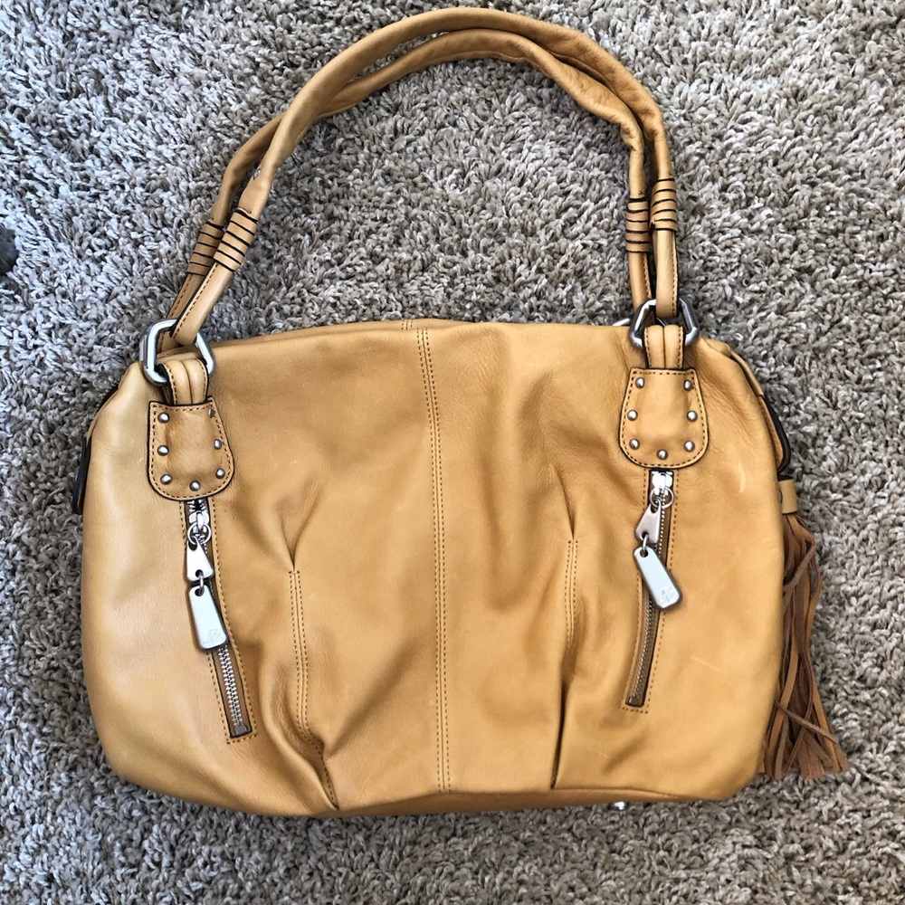 Mustard shoulder bag